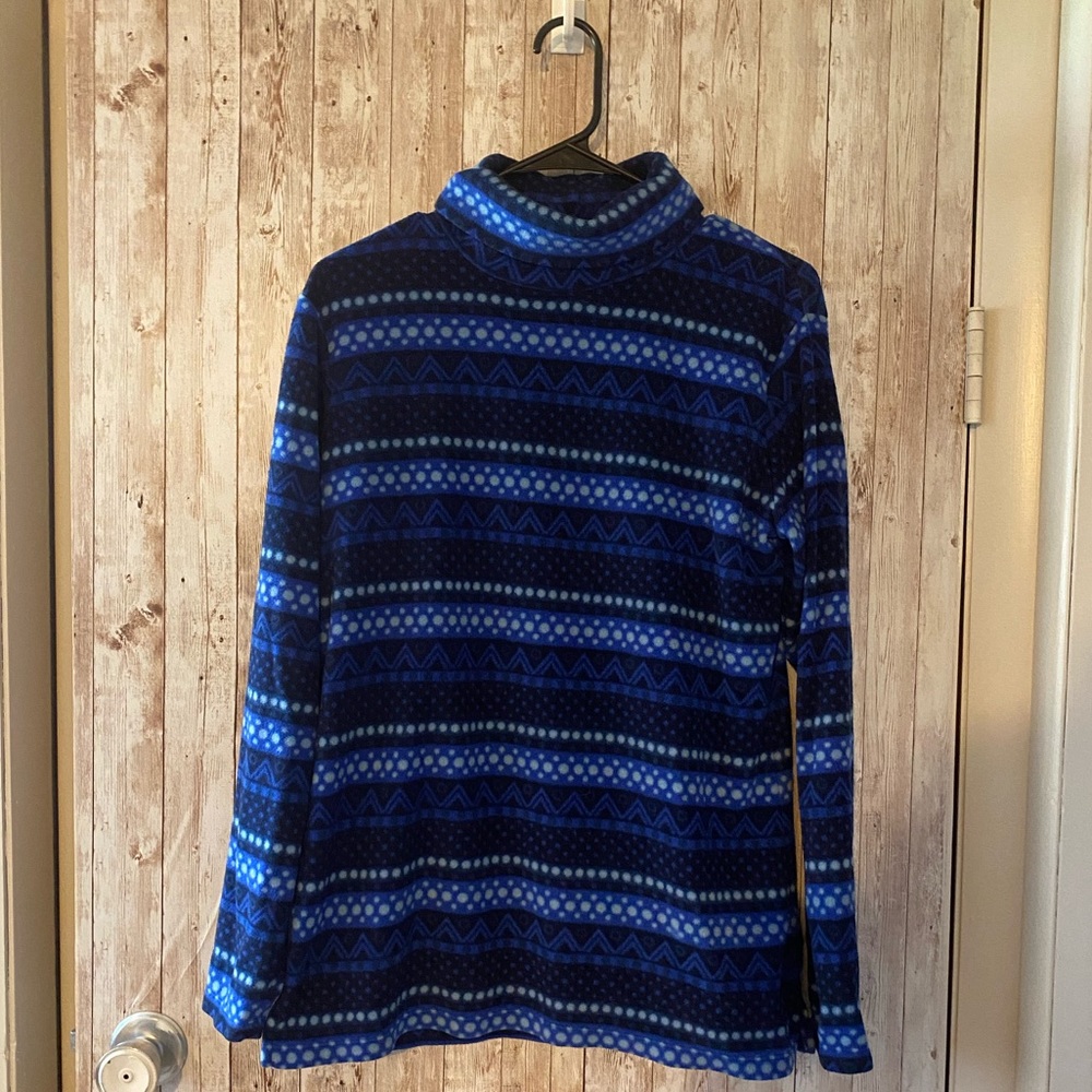 Great Northwest clothing company size medium soft turtleneck sweater